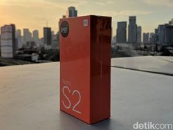 Unboxing Redmi S2, Ponsel Selfie Harga Rp 2,3 Juta