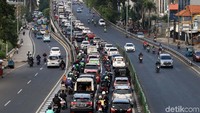 Kemacetan terjadi di jam pulang kantor.