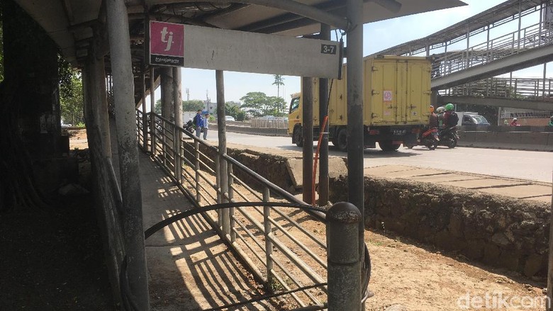 JPO di Daan Mogot Mangkrak Setahun, Ini Kata Dinas Bina Marga JPO di Daan Mogot Mangkrak Setahun, Ini Kata Dinas Bina Marga