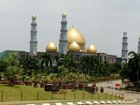 Foto: Megahnya Masjid Kubah Mas Depok