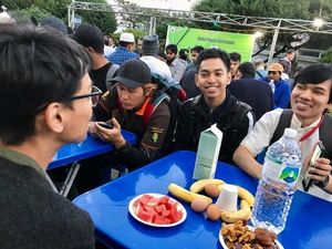 Gembiranya Pekerja RI di Seoul Buka Puasa Bersama
