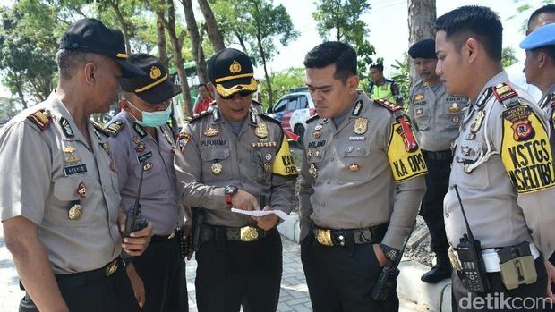 Simulasi Kepolisian Antar-Jemput Atlet ke Venue Asian Games 2018