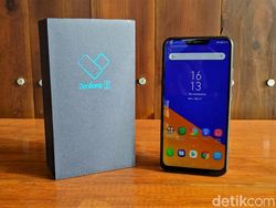 Unboxing Zenfone 5, Menggoda dari Berbagai Sisi