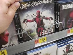 Potret Deadpool Bajak Film X-Men Hingga Terminator