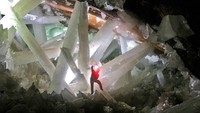Gua ini adalah tambang kristal di bawah Gurun Cihuahua yang berada di Naica Mine, Meksiko, Amerika Tengah. (sublime.places/Instagram)