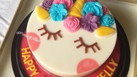 Meskipun cara membuatnya agak rumit, tapi puding ini bisa dipesan online. Puding berbentuk unicorn ini terlihat sangat menggemaskan. Bisa juga loh buat pengganti kue ulang tahun. Foto: Instagram @podeng_ntaps