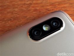 Unboxing Redmi S2, Ponsel Selfie Harga Rp 2,3 Juta