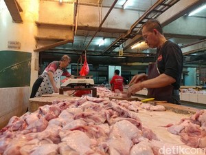 Harga Cabai hingga Ayam Turun Tajam Bikin September Deflasi