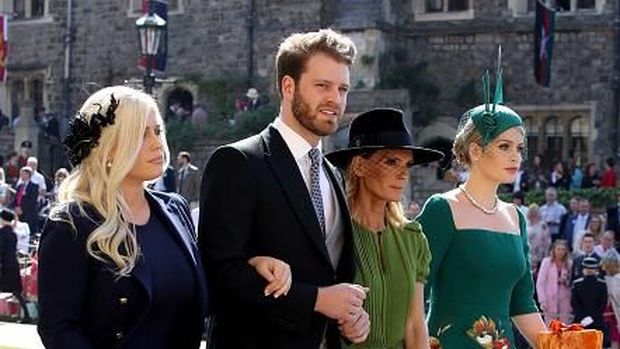 WINDSOR, UNITED KINGDOM - MAY 19:  Eliza Spencer, Louis Spencer, Victoria Aitken and Kitty Spencer arrive for the wedding ceremony of Britain's Prince Harry and US actress Meghan Markle at St George's Chapel, Windsor Castle on May 19, 2018 in Windsor, England. (Photo by Chris Radburn - WPA Pool/Getty Images)