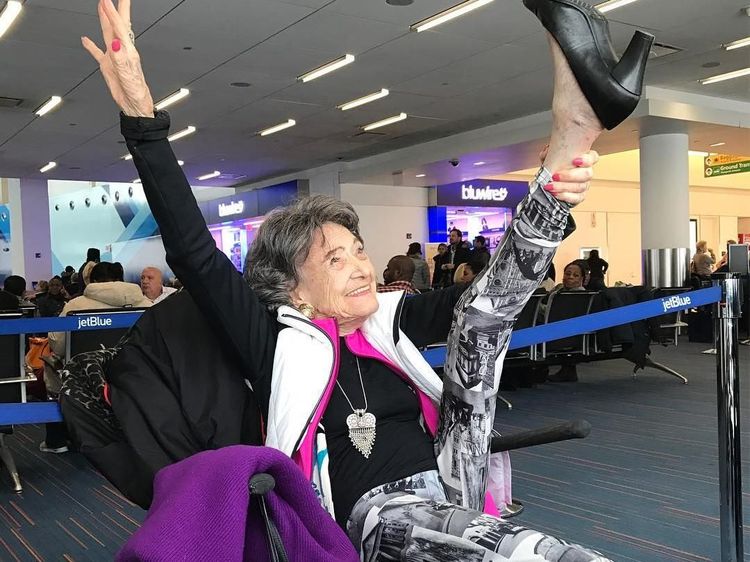 Tao Porchon Lynch, Yoga Master Berusia 99 Tahun yang Super Lincah!