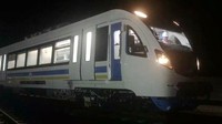 Sebelum dilakukan tes, jalur perlintasan dicek terlebih dahulu dan dilakukan jalan dengan pelan-pelan. Dok. Humas LRT Palembang.