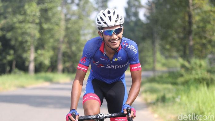 Atlet balap sepeda AIman Cahyadi (Grandyos Zafna/detikSport) Atlet balap sepeda AIman Cahyadi (Grandyos Zafna/detikSport)
