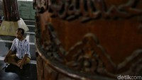 Nama lengkapnya adalah Masjid Agung Al Munada Darussalam Baiturrahman atau yang disebut Masjid Prahu.