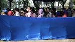 Antre Panjang dan Berpanas-panasan Demi Tukar Uang Baru