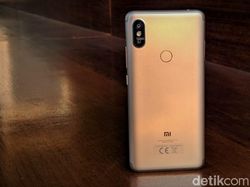 Unboxing Redmi S2, Ponsel Selfie Harga Rp 2,3 Juta