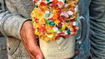 Ini Crazy Shake, Milkshake dengan Tumpukan Donat, Permen, hingga Kembang Api