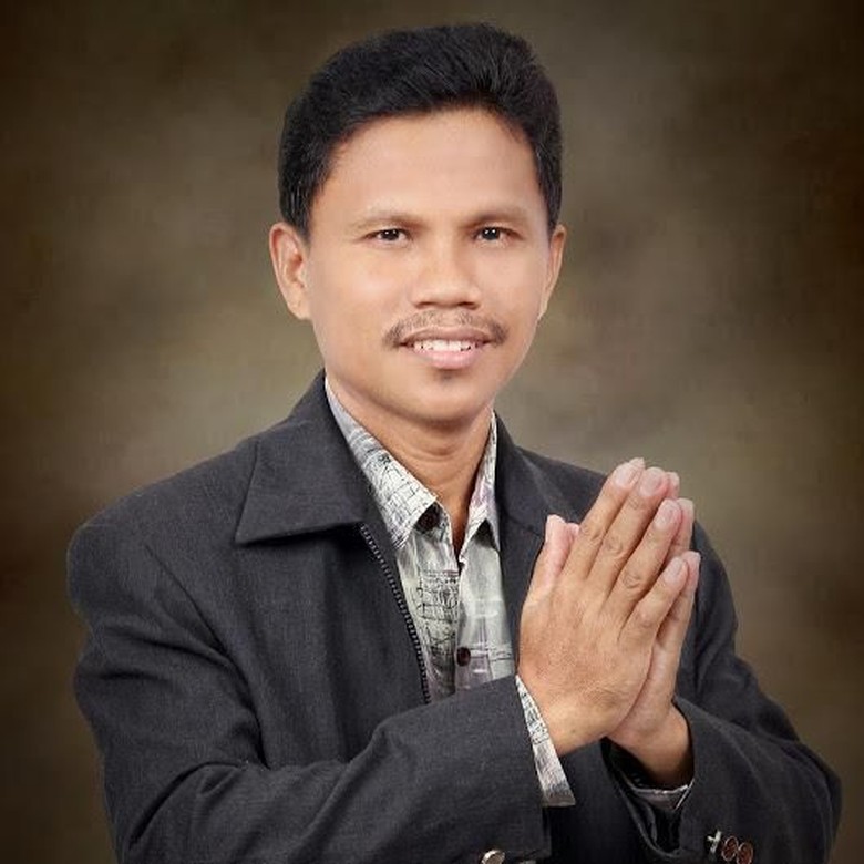 Kronologi Hitler Nababan Dikeroyok Karena Meme Amien Rais-Rizieq Kronologi Hitler Nababan Dikeroyok Karena Meme Amien Rais-Rizieq