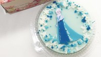 Si kecil suka Frozen? Lihat saja nih puding bergambar Frozen yang bisa dimakan. Hmm, yummy! Foto: Instagram @jelow_