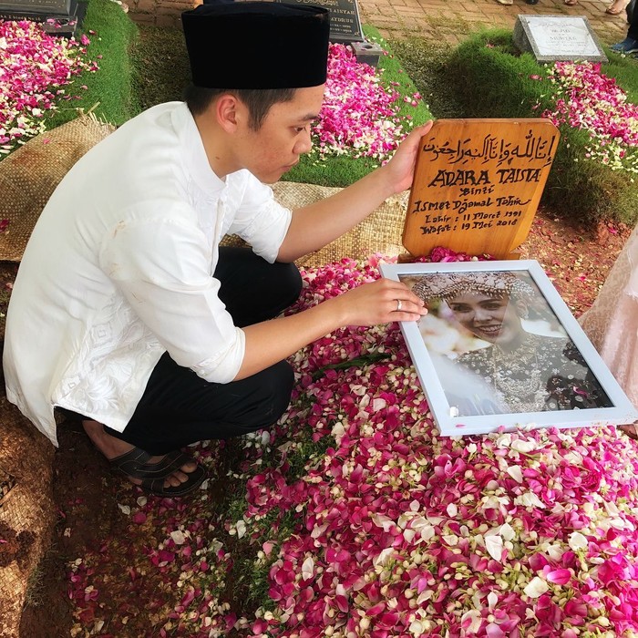 Ketegaran Putra Hatta Rajasa Makamkan Istri Tepat di Hari Ulang Tahunnya