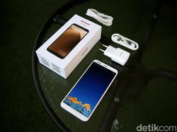 Unboxing A2 Lite, Ponsel Sharp Kekinian Rp 2 Jutaan