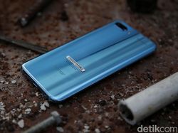 Unboxing Honor 10, Ponsel Gahar Pembunuh Flagship