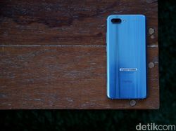 Unboxing Honor 10, Ponsel Gahar Pembunuh Flagship