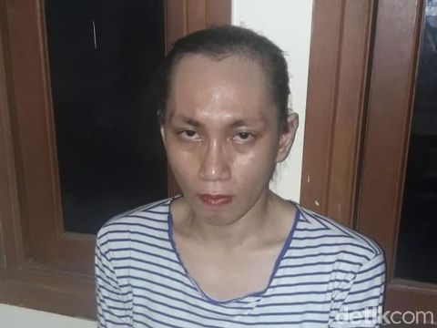 Rampok Lelaki Cantik Berjilbab yang Bikin Kaget Rampok Lelaki Cantik Berjilbab yang Bikin Kaget