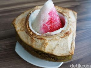 Le Mangano : Batalkan Puasa dengan Bakwan Jagung dan Es Campur Enak di Sini