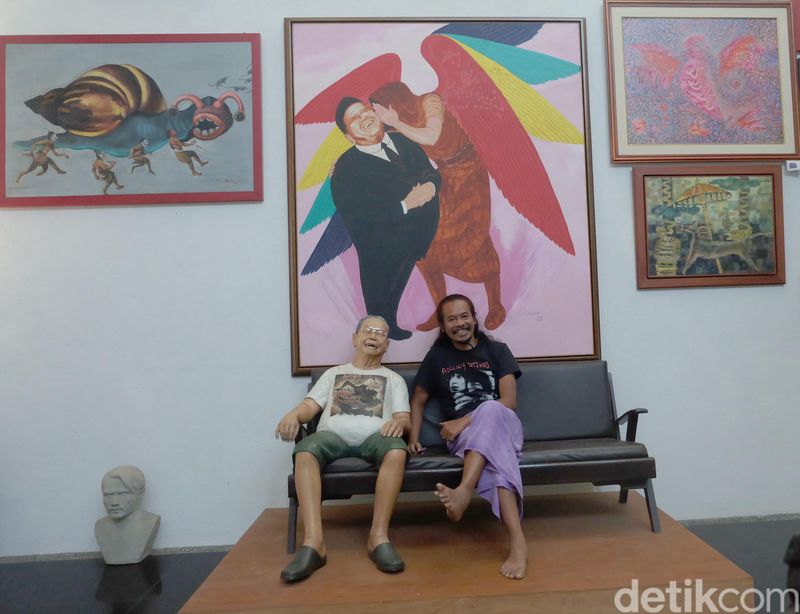 Seniman Nasirun Seniman Nasirun saat ditemui di kediaman pribadi di Bayeman, Jalan Wates, Kasihan, Bantul, Yogyakarta.