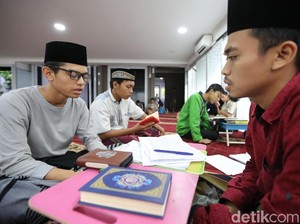 Datang Jauh-jauh demi Kemewahan Iktikaf di Masjid An-Nahl