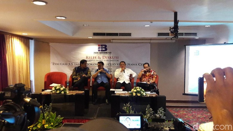 Indo Barometer: Elektabilitas Duet Jokowi-Prabowo Selalu Tinggi Indo Barometer: Elektabilitas Duet Jokowi-Prabowo Selalu Tinggi