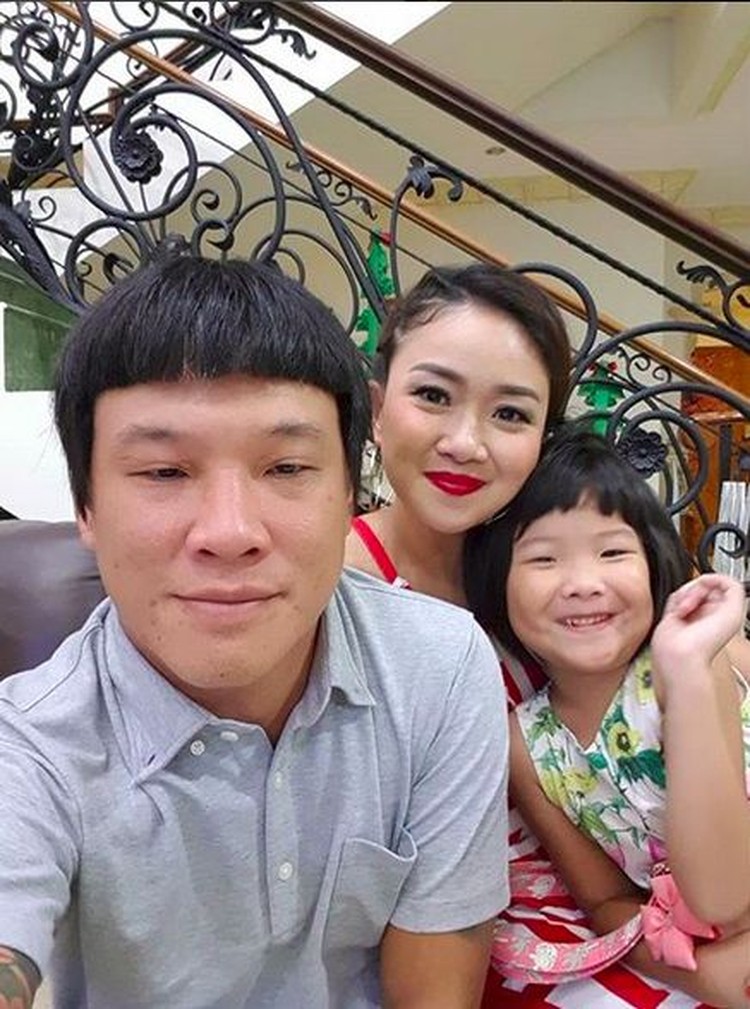 Potret Keseruan Keluarga Cici Panda yang Tinggal di Bali