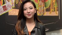 Nadia Vega saat ditemui dalam acara peluncuran buku Laksamana Keumulahayati di Perpustakaan Nasional, Jakarta Pusat, Senin (21/5). Foto: Pool/Noel/DetikFoto.