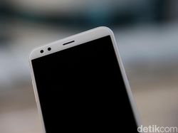 Unboxing A2 Lite, Ponsel Sharp Kekinian Rp 2 Jutaan