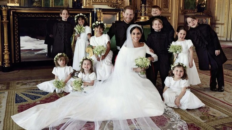 Foto Perdana Meghan Markle Sebagai Keluarga Kerajaan Inggris Foto Perdana Meghan Markle Sebagai Keluarga Kerajaan Inggris