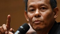 Saya dikirimi sebutir peluru ke rumah saya. Saya tidak pernah memberitahu istri atau keluarga saya. Saya bahkan tidak membuat laporan polisi, sebut Shukri. Dia menyebut ancaman semacam ini diterimanya hampir setiap hari. Foto: AFP PHOTO/MOHD RASFAN
