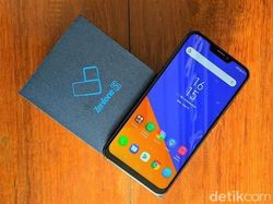 Unboxing Zenfone 5, Menggoda dari Berbagai Sisi