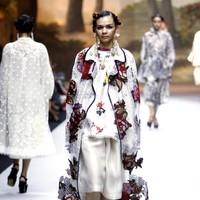 Fashion show koleksi spring/summer 2019 dari desainer Biyan Wanaatmadja di Ballroom Ritz Calton Pacific Place, Jakarta, Selasa [22/5/2018]. Foto: Mohammad Abduh/Wolipop