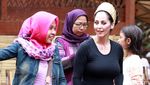 Berusia 53 Tahun, Meriam Belina tetap Seksi