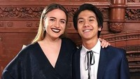 Iqbaal kembali jadi sorotan usai fotonya tengah berciuman dengan sang kekasih, Mikaela Lezcano tersebar. Dok. Instagram/coffee.baale