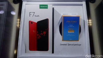 Ukuran 6 inch dengan aspek rasio 18:9 dan resolusi Full HD+. (Foto: detikINET/Adi Fida Rahman)