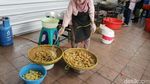 Melihat Dapur Umum Istiqlal yang Siapkan 1000 Makanan untuk Berbuka