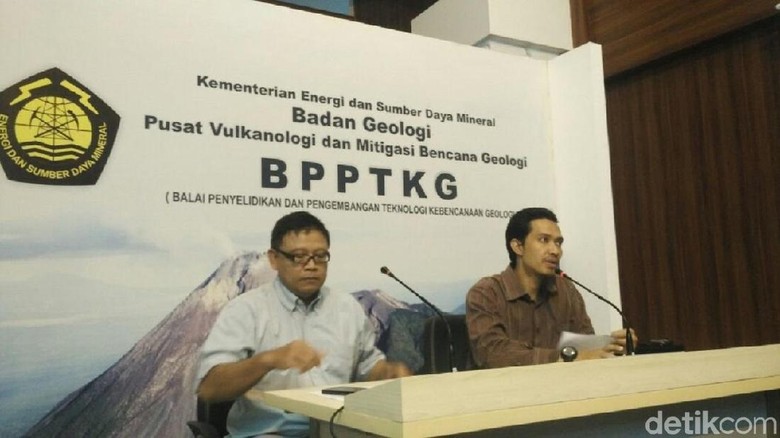Ini Penyebab Seringnya Terjadi Erupsi Freatik di Merapi Ini Penyebab Seringnya Terjadi Erupsi Freatik di Merapi