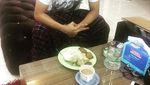Mengintip Moment Mesra Adly Fairuz Bersama Sang Pacar Saat Kulineran