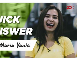 Maria Vania Ingin Belajar Yoga Nih, Siapa Mau Jadi Instrukturnya?