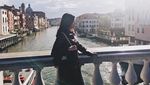 Gaya Liburan Wanita Asia Tercantik di Dunia