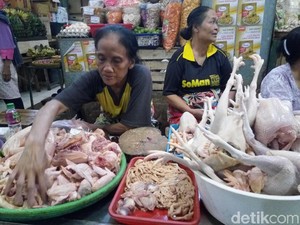 Pekan Pertama Ramadan, Harga Ayam dan Bawang Putih di Solo Naik