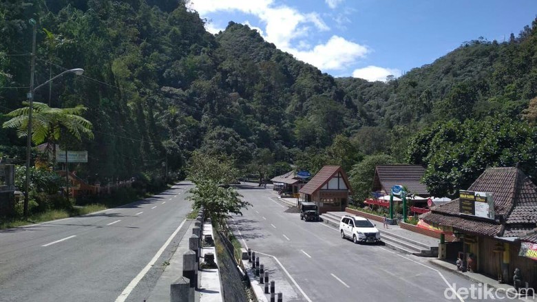 Semua Objek Wisata dan Jalur Pendakian ke Merapi Ditutup Semua Objek Wisata dan Jalur Pendakian ke Merapi Ditutup