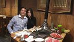 Mengintip Moment Mesra Adly Fairuz Bersama Sang Pacar Saat Kulineran