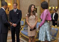 Beda Harry-Meghan dan William-Kate Pamer Kemesraan Setelah Menikah